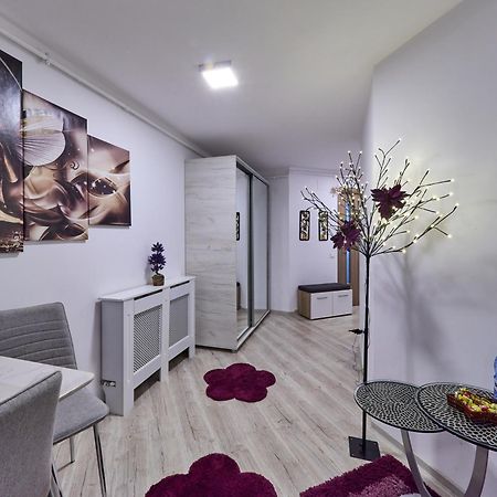 Purple Suite Sinaia Exterior foto